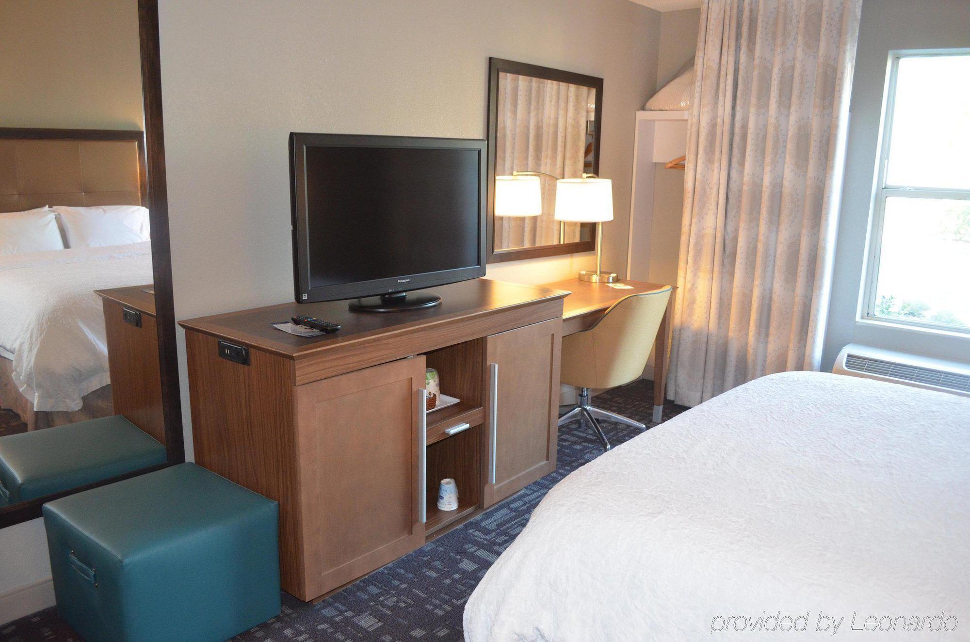Hampton Inn & Suites Charlotte/Pineville Exterior foto